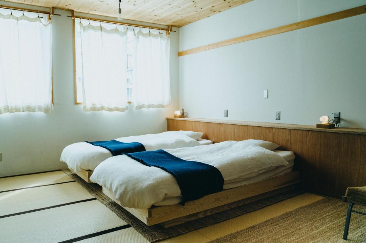Hostel Saruya Fujiyoshida Esterno foto