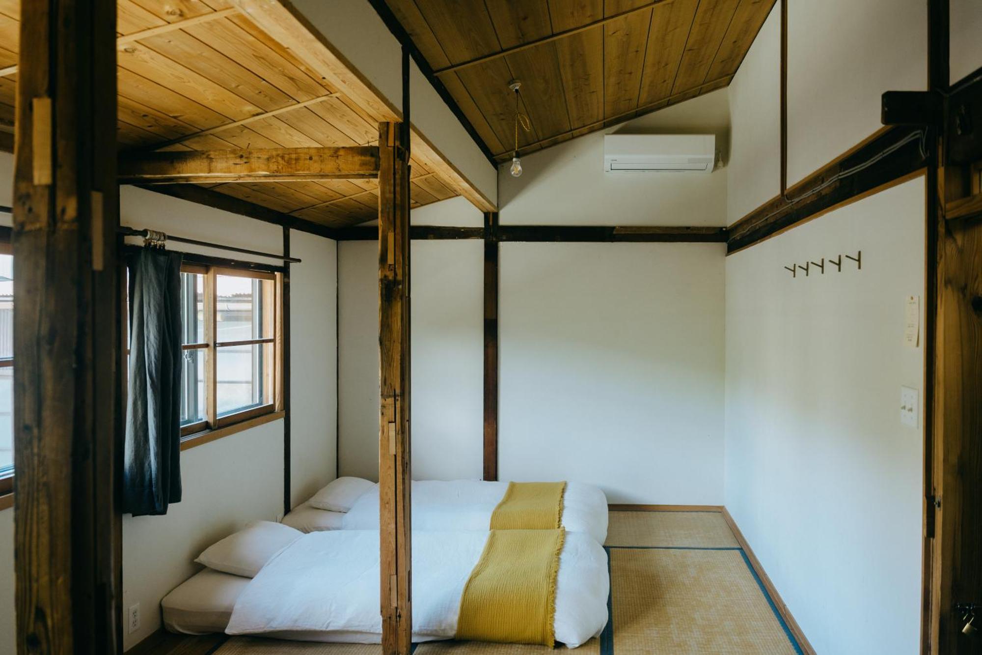 Hostel Saruya Fujiyoshida Esterno foto
