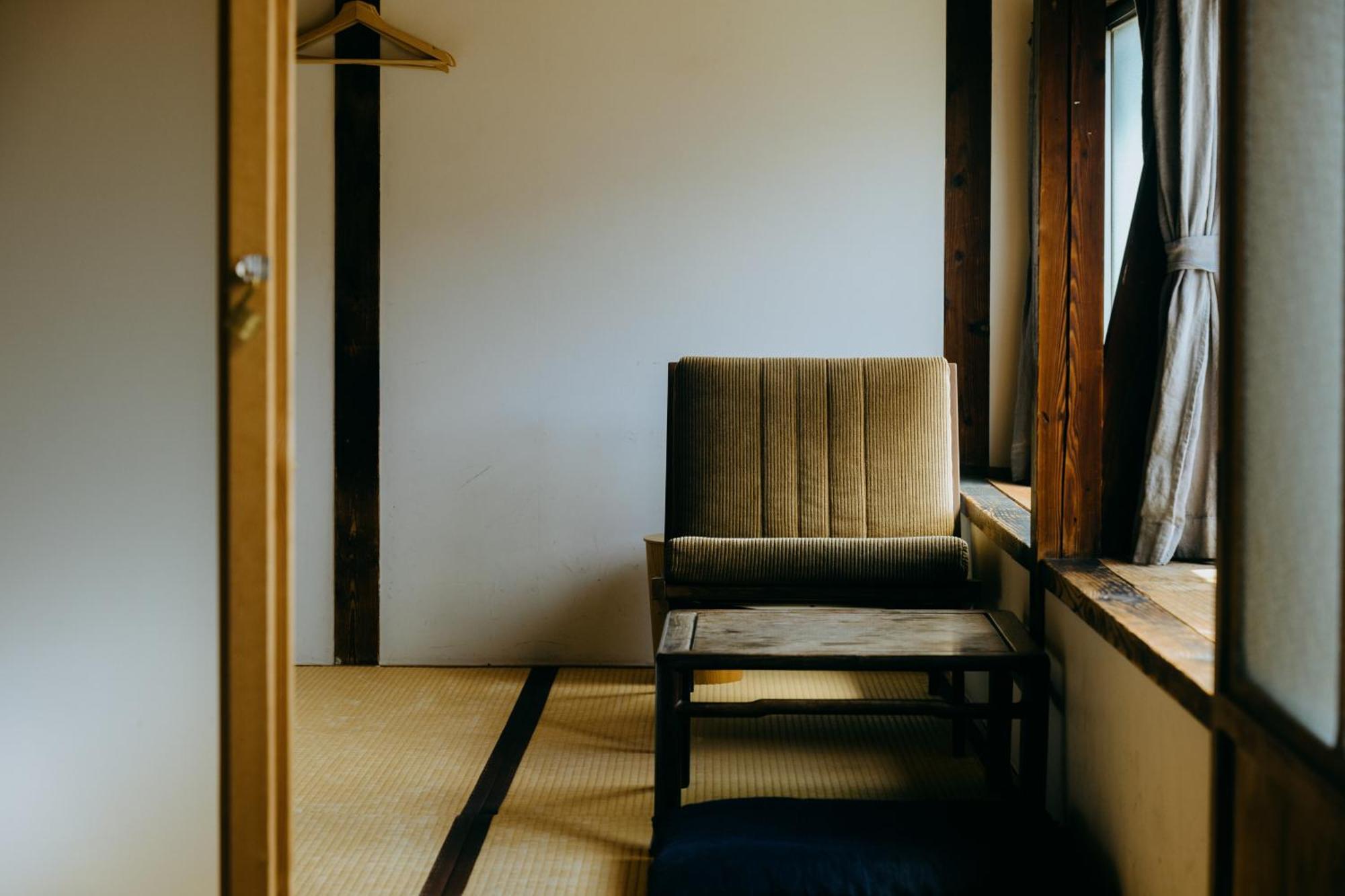 Hostel Saruya Fujiyoshida Esterno foto
