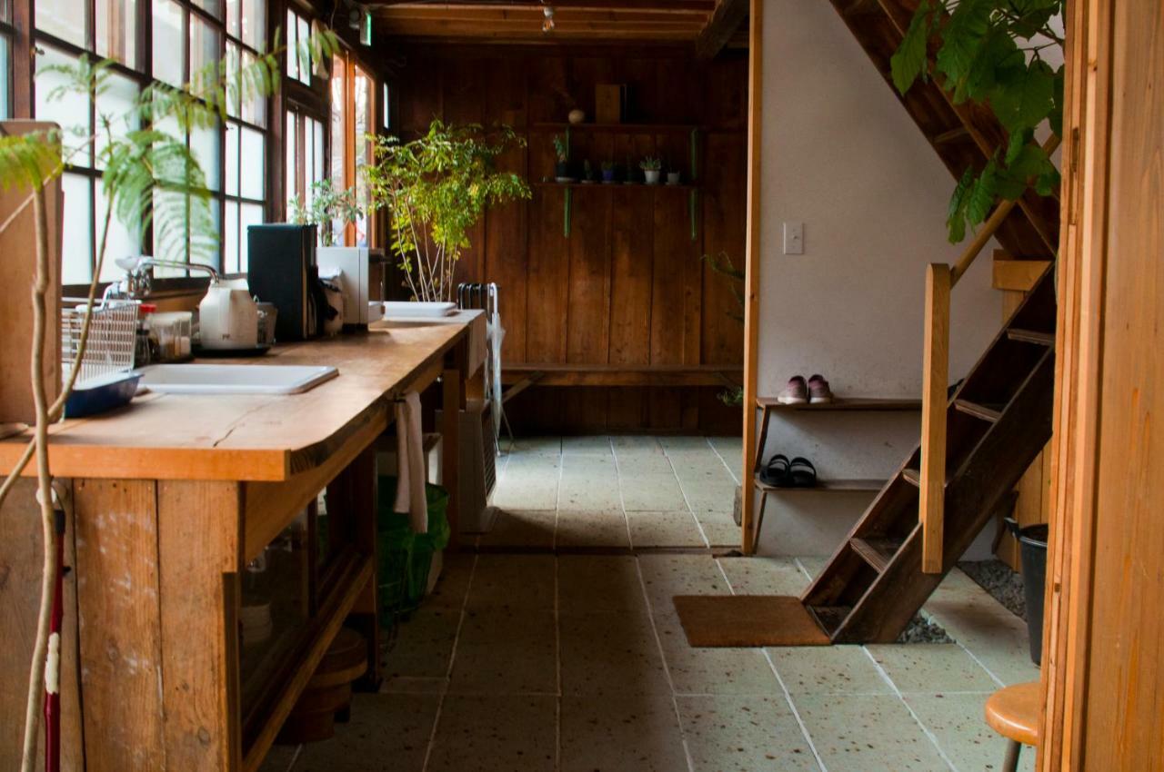 Hostel Saruya Fujiyoshida Esterno foto